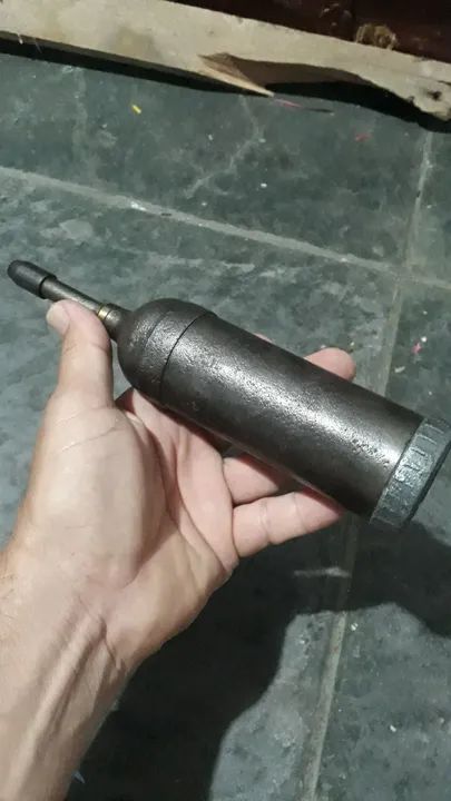 Bomba de graxa antiga