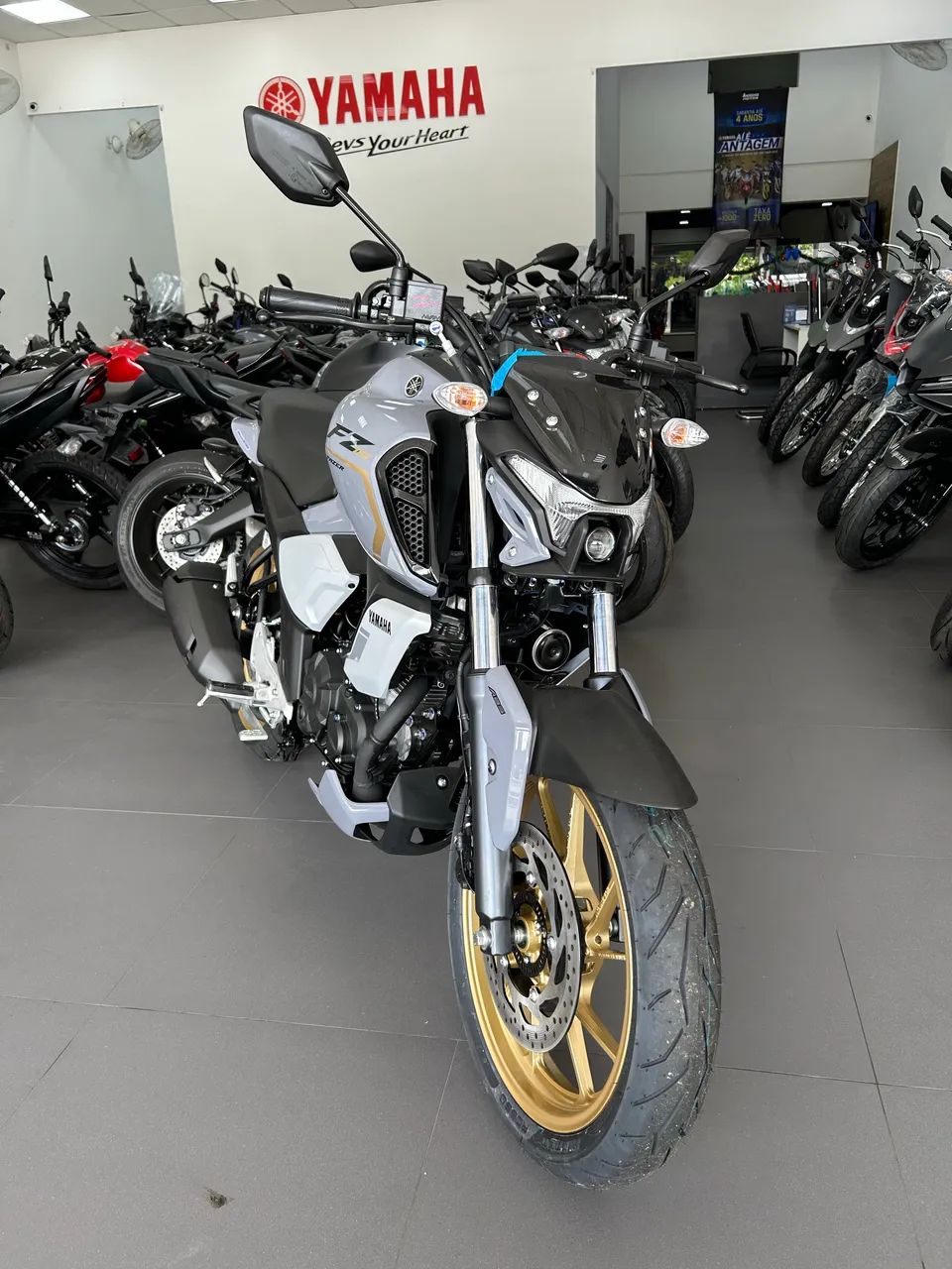 YAMAHA FZ15 