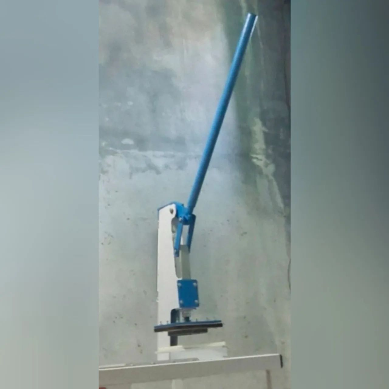 Prensa para cortes Industrial tamanho grande nova com nota fiscal.  - Foto 5