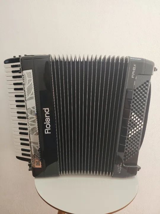Acordeon Roland Fr-8x - Foto 4