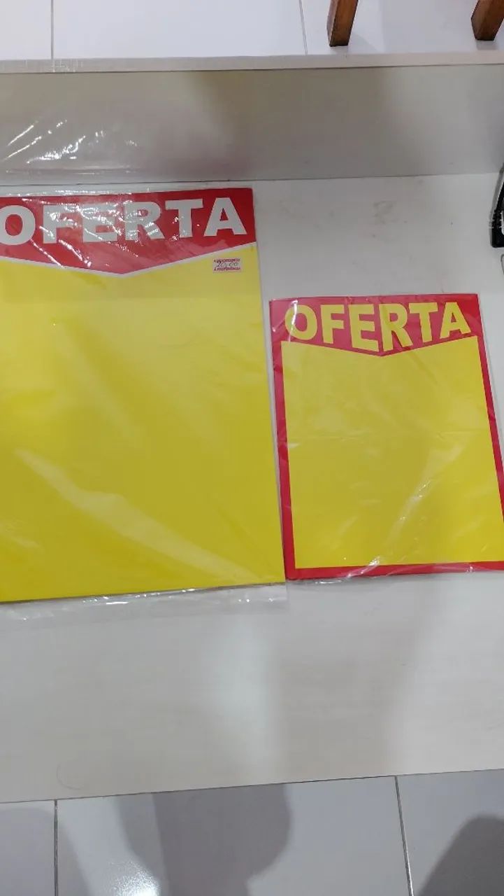 Placas de ofertas no mutirão 