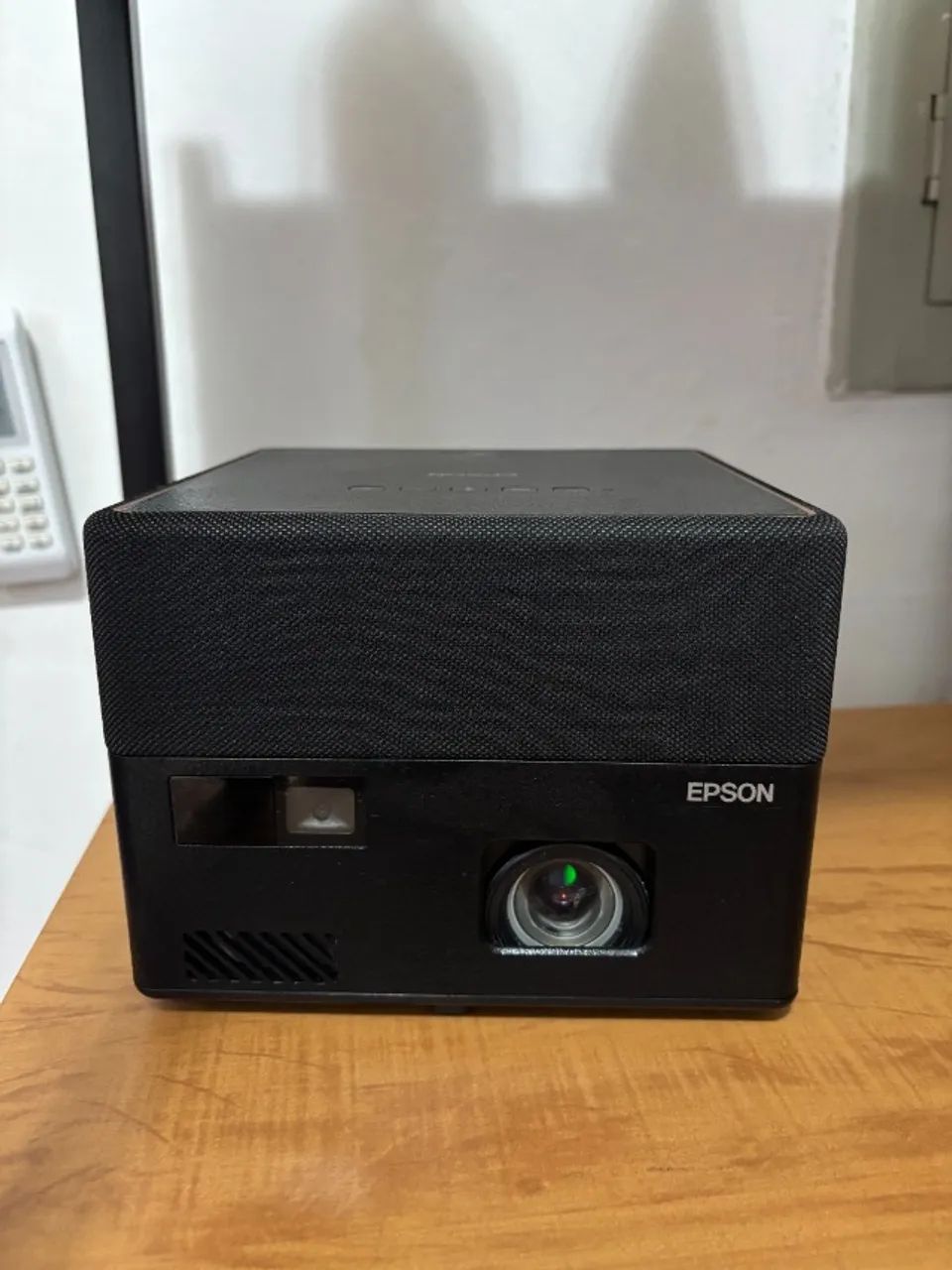  Projetor Epson EF-12 Usado, tela de até 150 polegadas - Acessa os Streamings - Foto 5