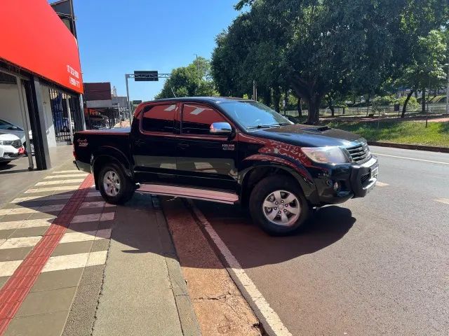 HILUX SRV 3.0  4X4 DIESEL  - Foto 2