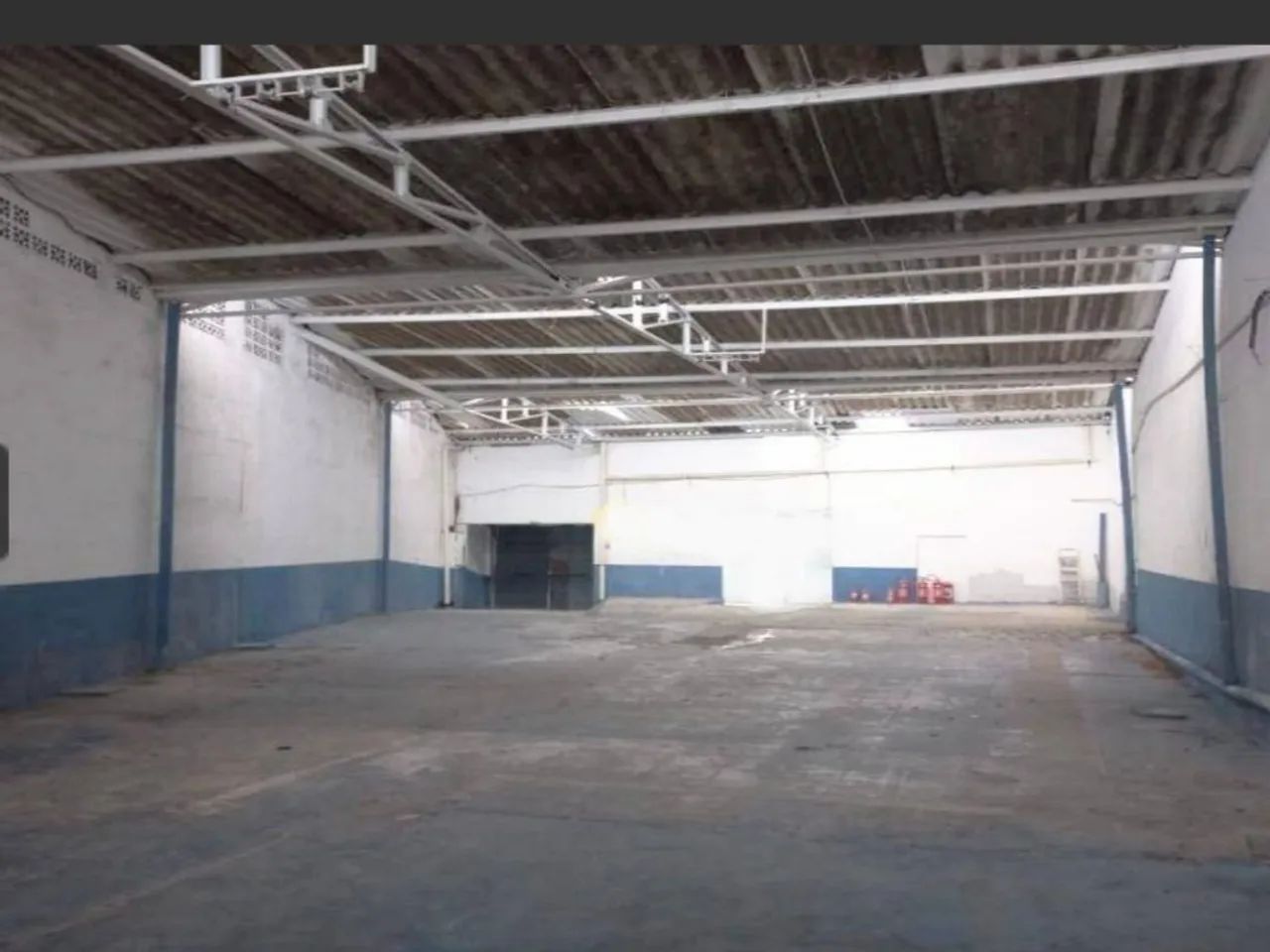 Ótimo galpão para venda ou locação c/ 480 m² de área construída em um terreno de 300m2, re