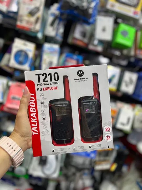 Walkie Talkie Motorola T210 - Novo - Alcance de 20km