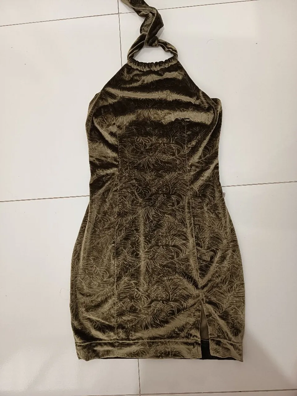 Vestido Halter Top de Veludo Verde Musgo