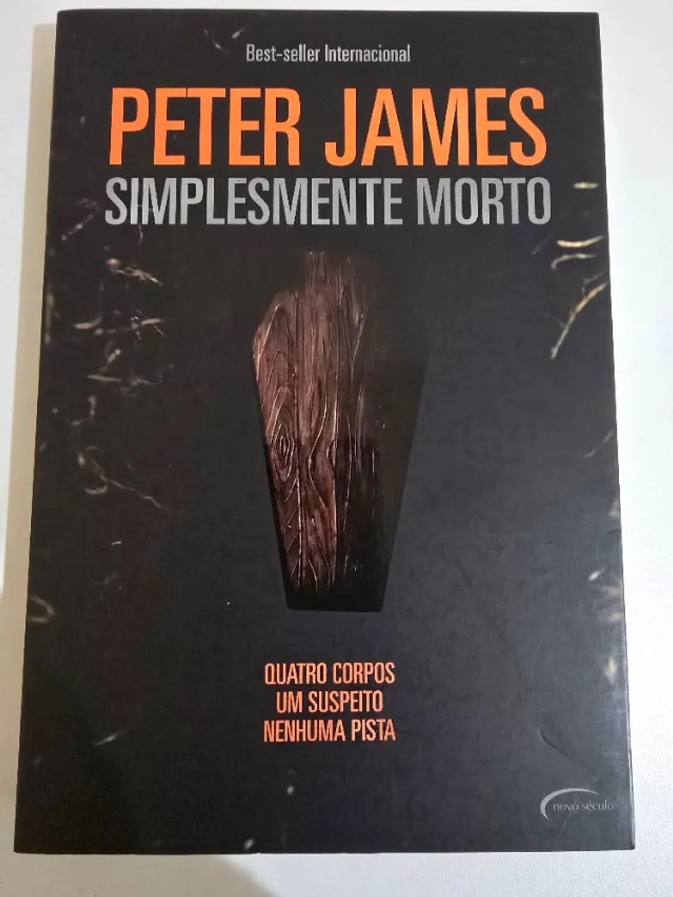 Diversos livros capa comum 