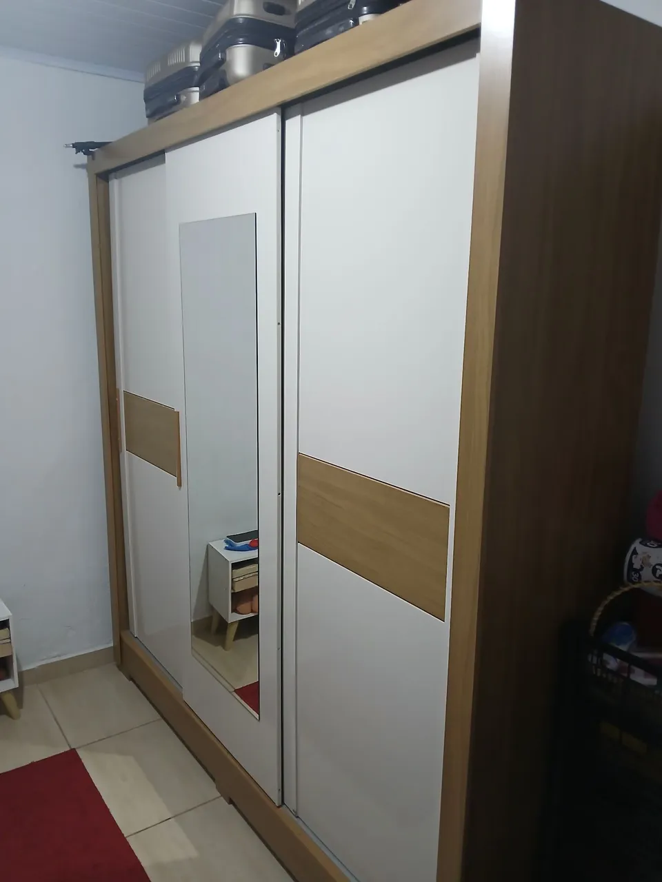 Guarda-Roupa de correr com espelho