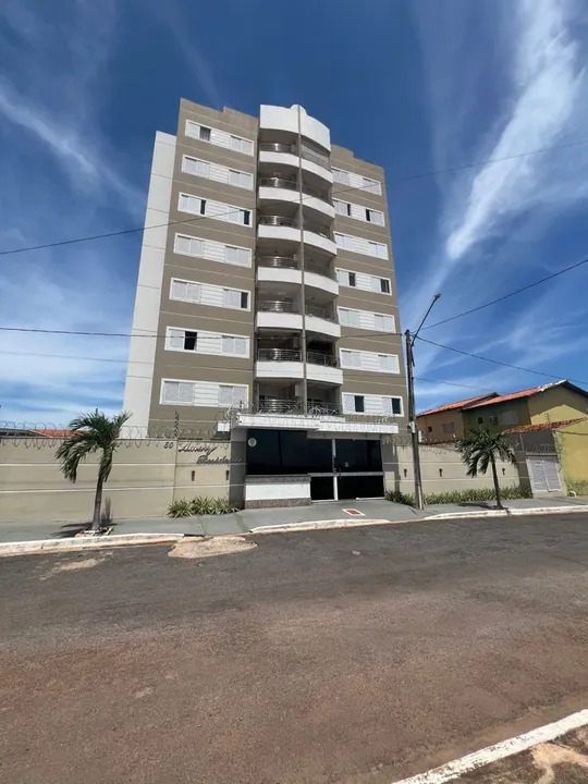 Apartamento com 3 quartos em condomínio com piscina e academia
