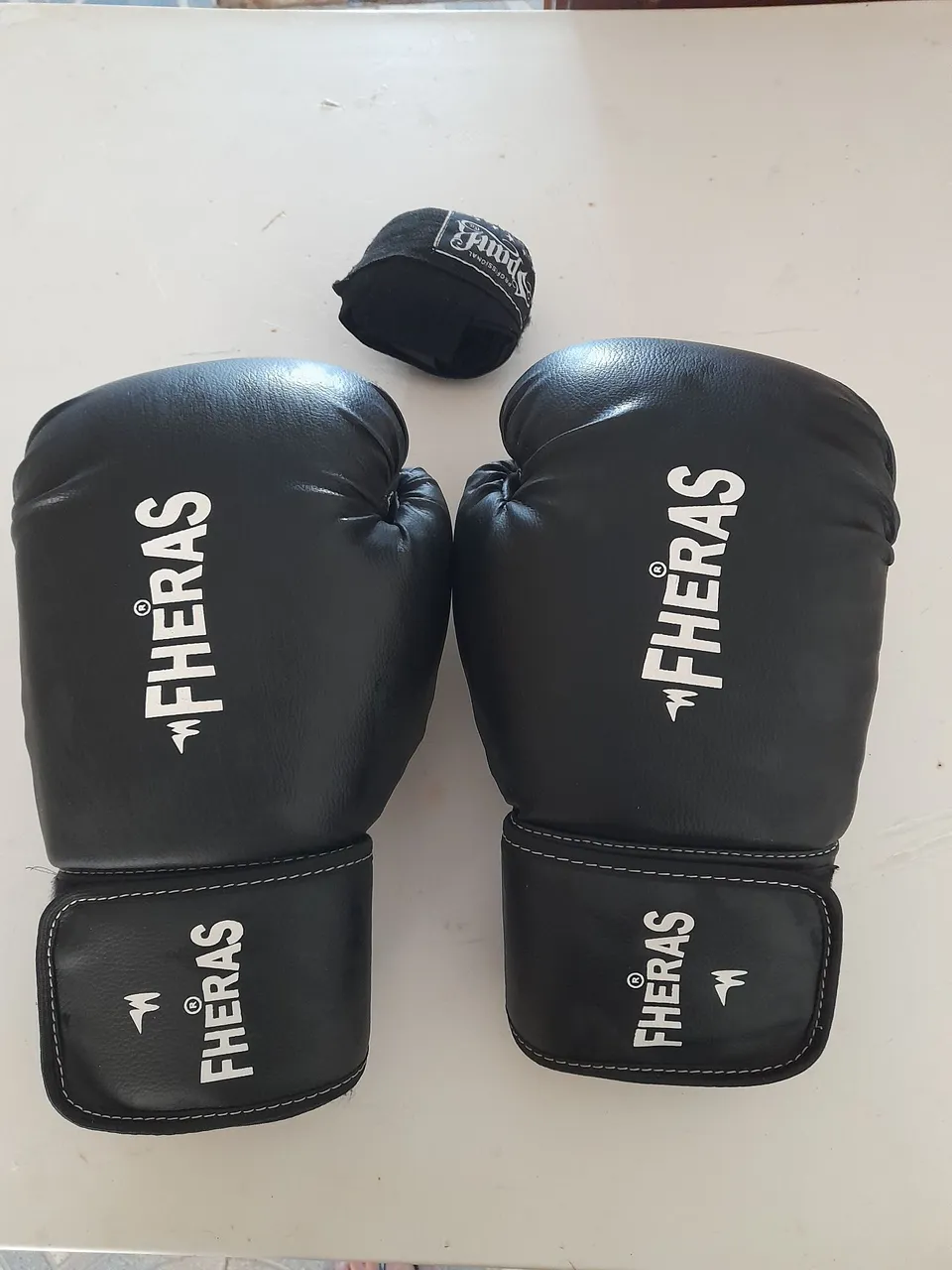 Luvas de Boxe FHERAS + bandagem 5m