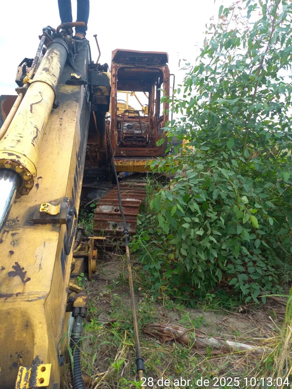 Escavadeira Komatsu Pc 200 ano 2016