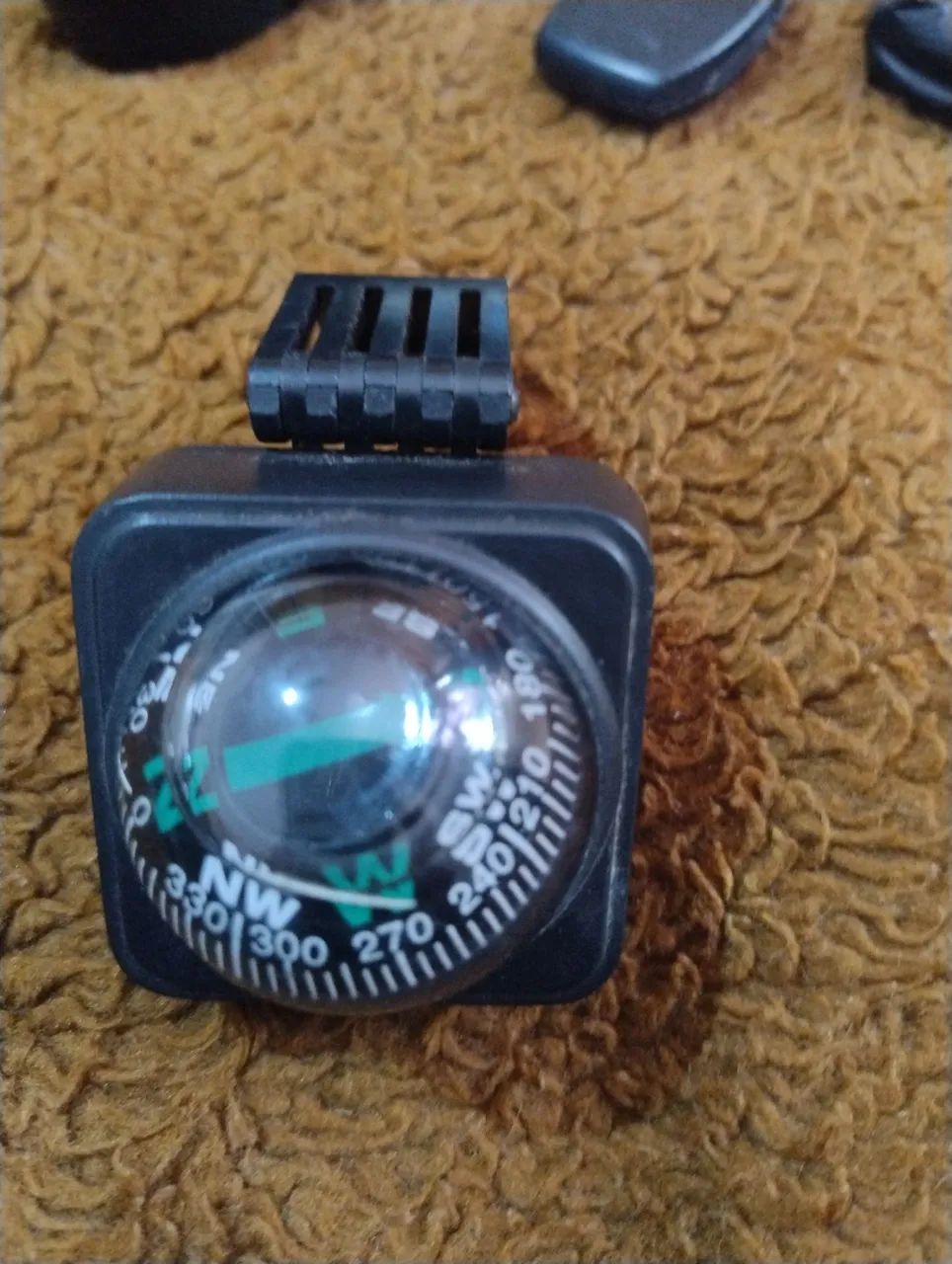 Bússola para Camping e Aventura