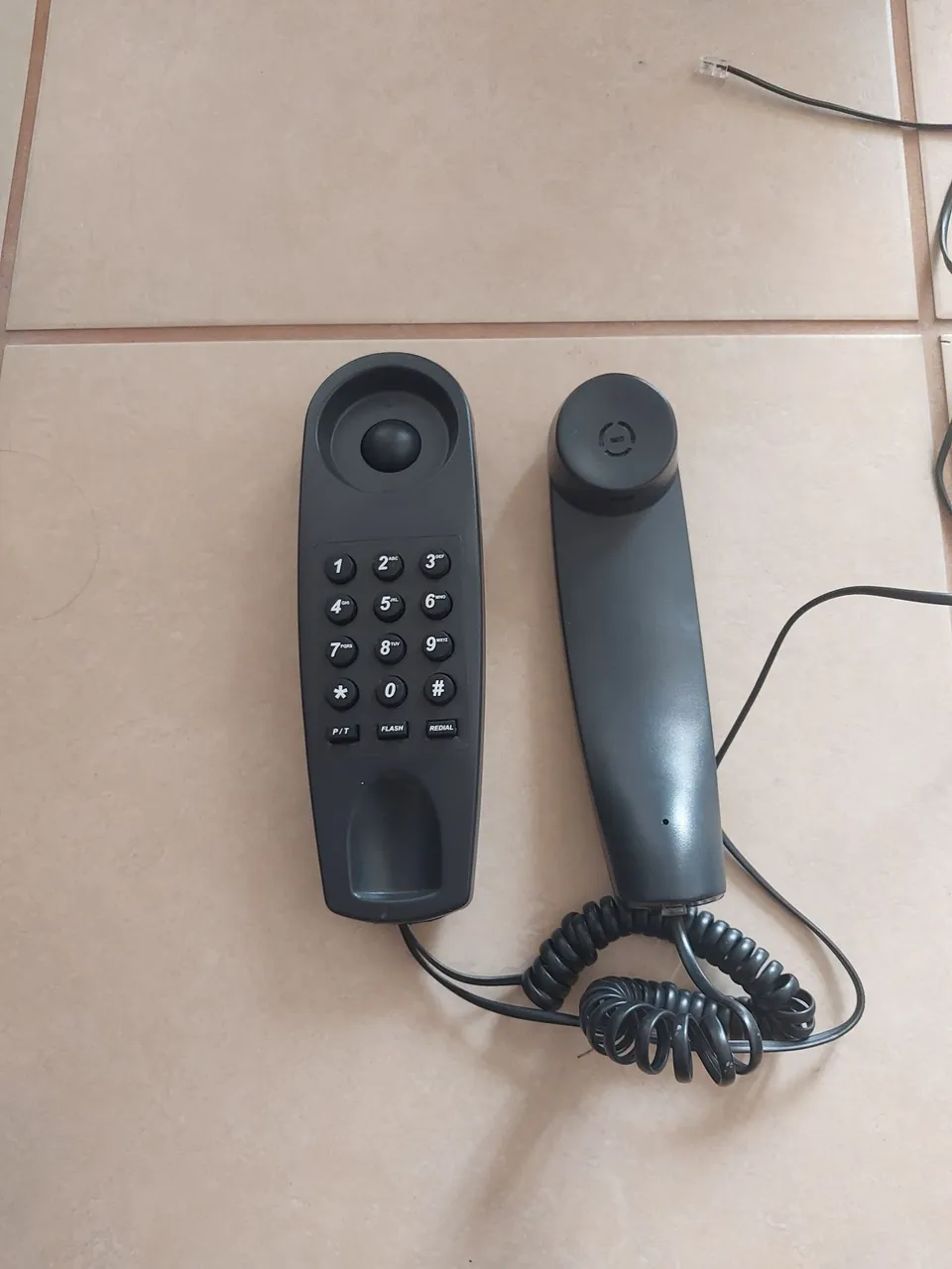Telefone Fixo com Fio - 2 unidades disponíveis