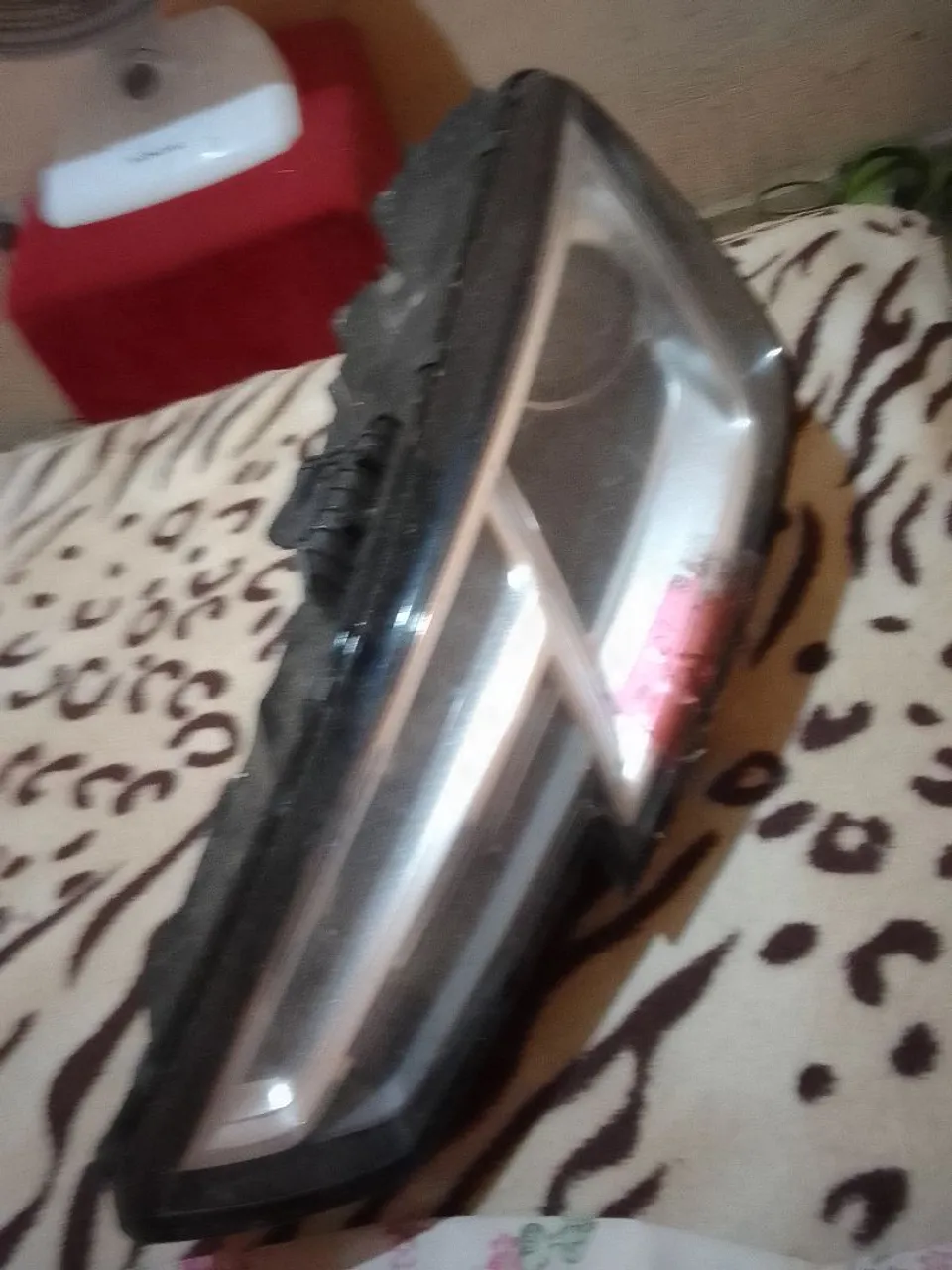 Farol Audi A4 B9 2017