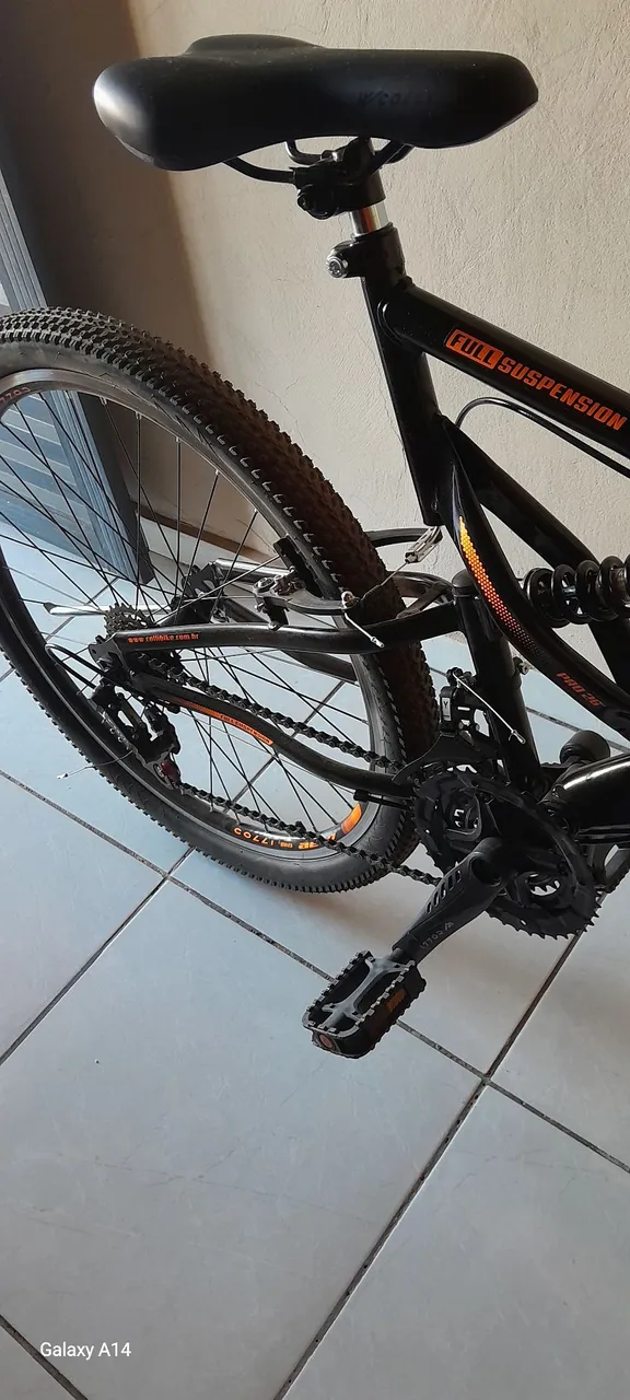 Vendo bicicleta colli aro 29 uma semana de uso, na garantia da loja