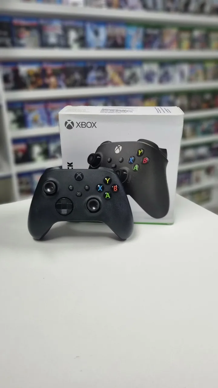 Controle Xbox Series X/S - Preto e Branco