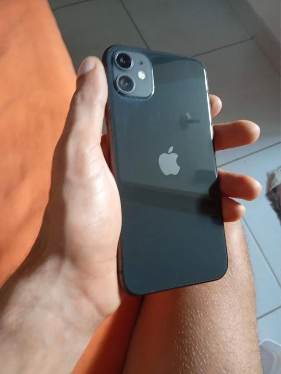 iPhone 11 Semi Novo 64 GB - Foto 2