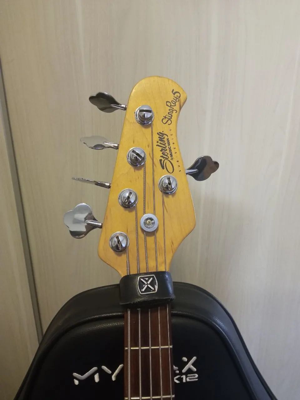 Contra Baixo Sterling Stingray 5 Cordas  - Foto 3