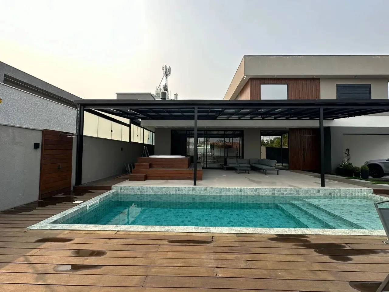 Casa de Alto Padrão à Venda na Região Mais Nobre dos Ingleses - Florianópolis/SC