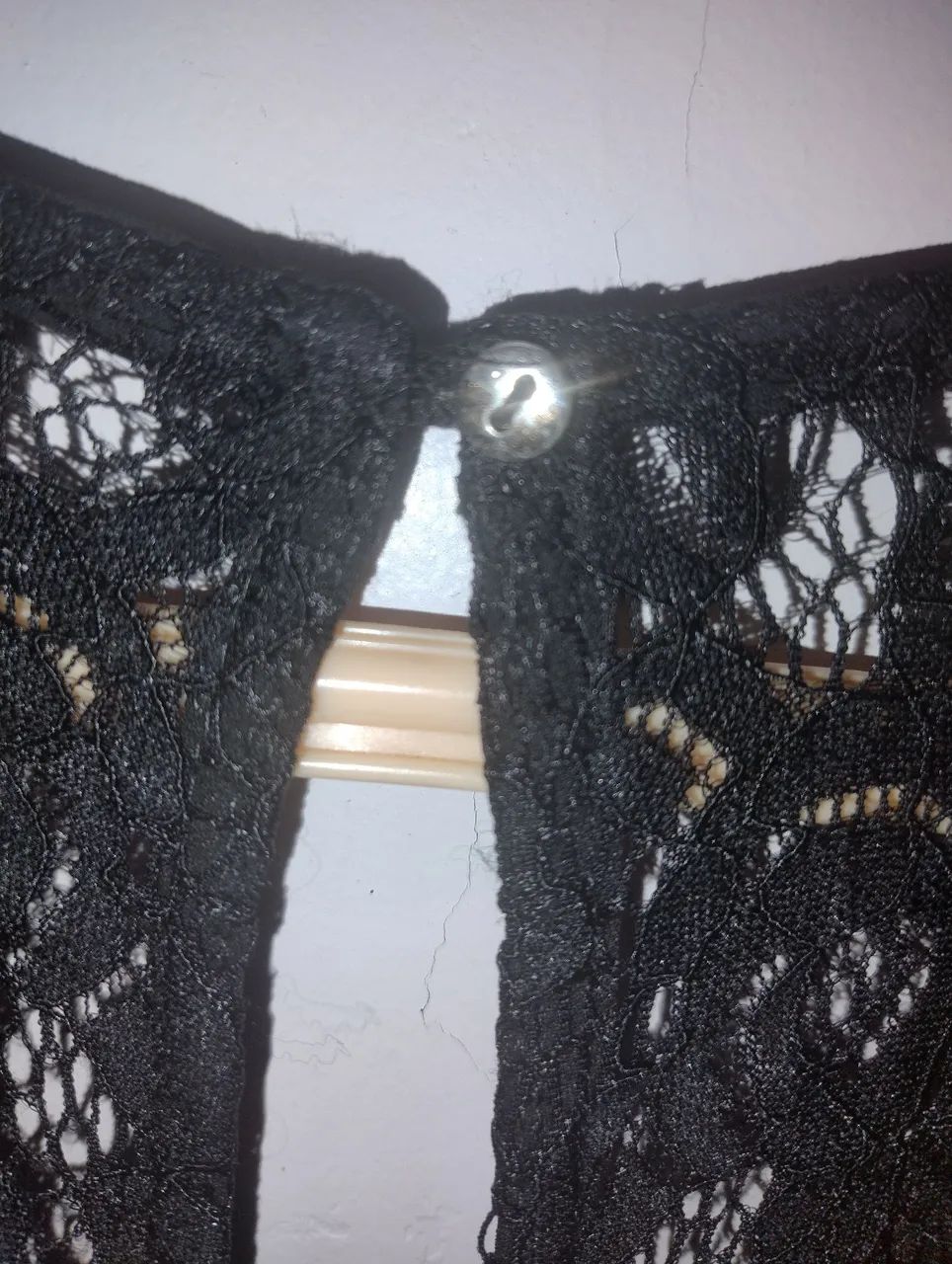 VESTIDO COM RENDA - Veste  P e M - Foto 3