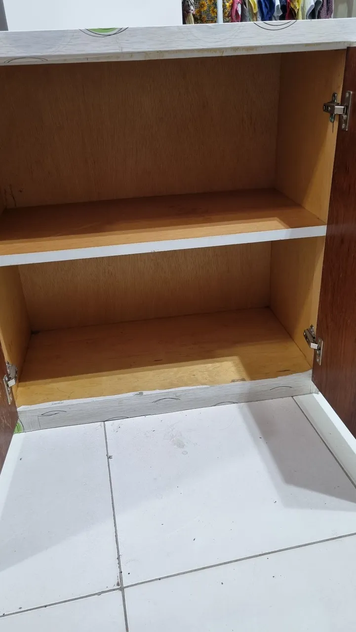 Armário Expositor com Portas