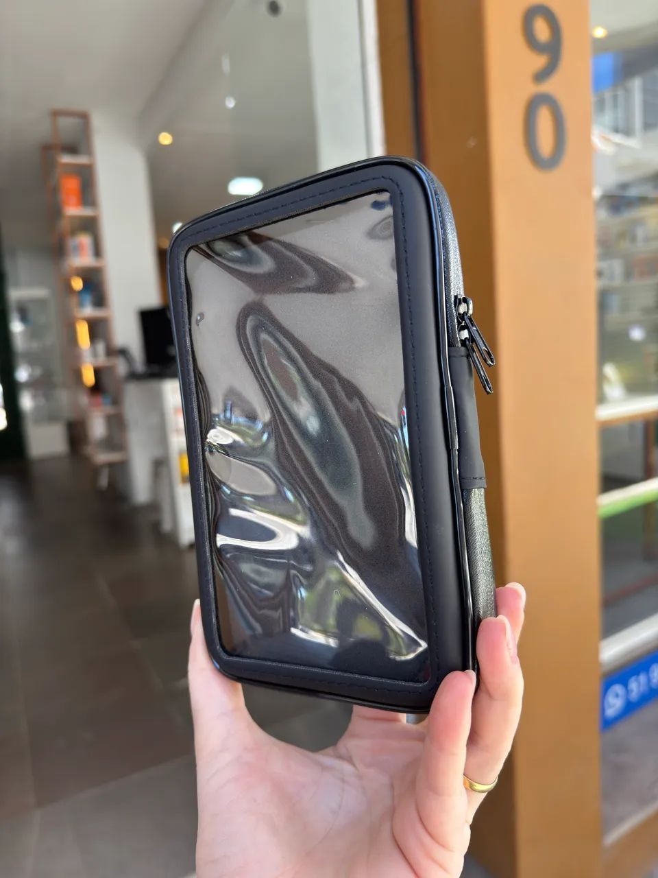 Suporte p/ Celular a Prova de Agua 7 Polegadas Moto e Bike - Foto 2