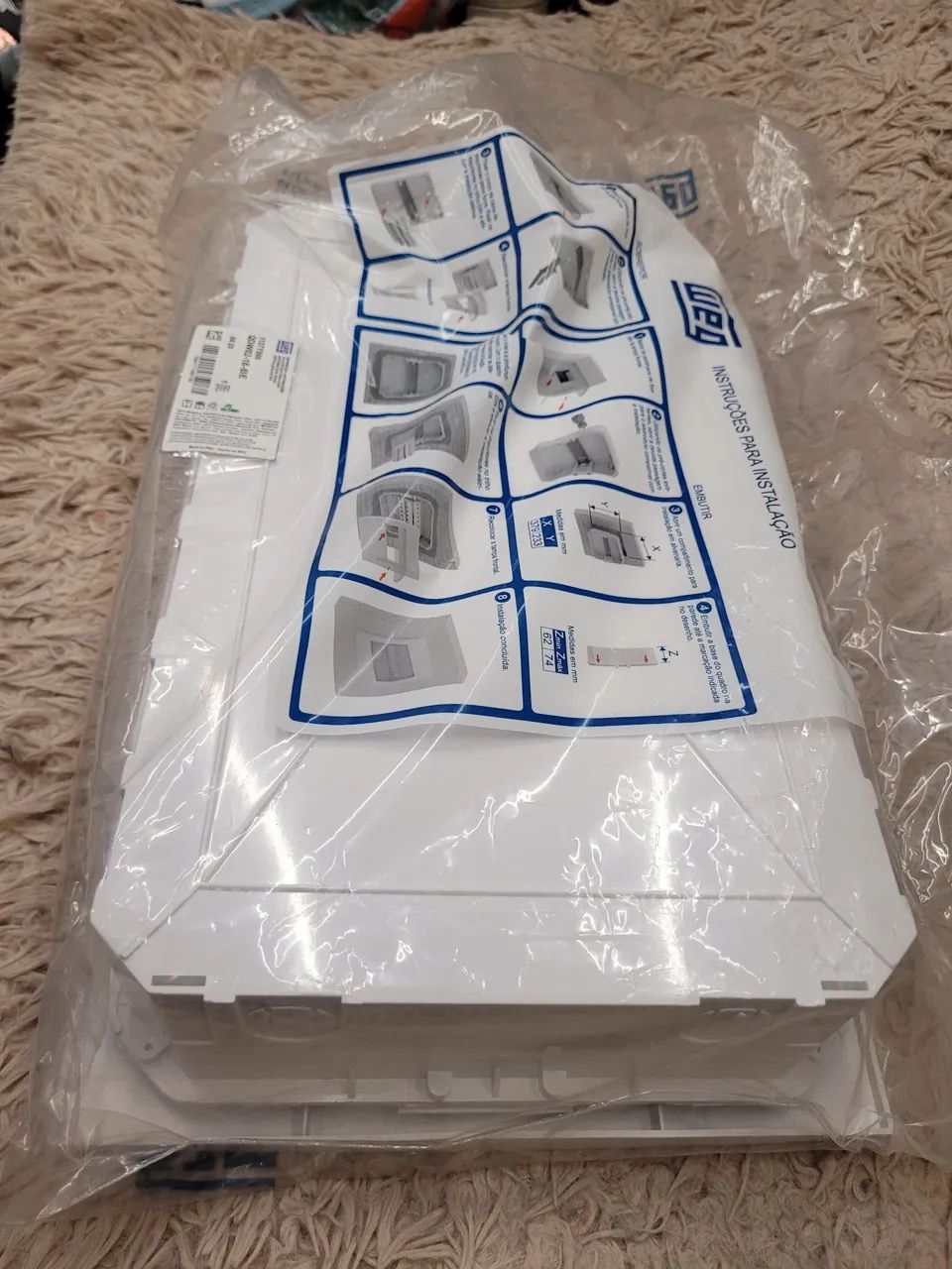Quadro de Distribuição WEG 18 disjuntores.420353672227727365