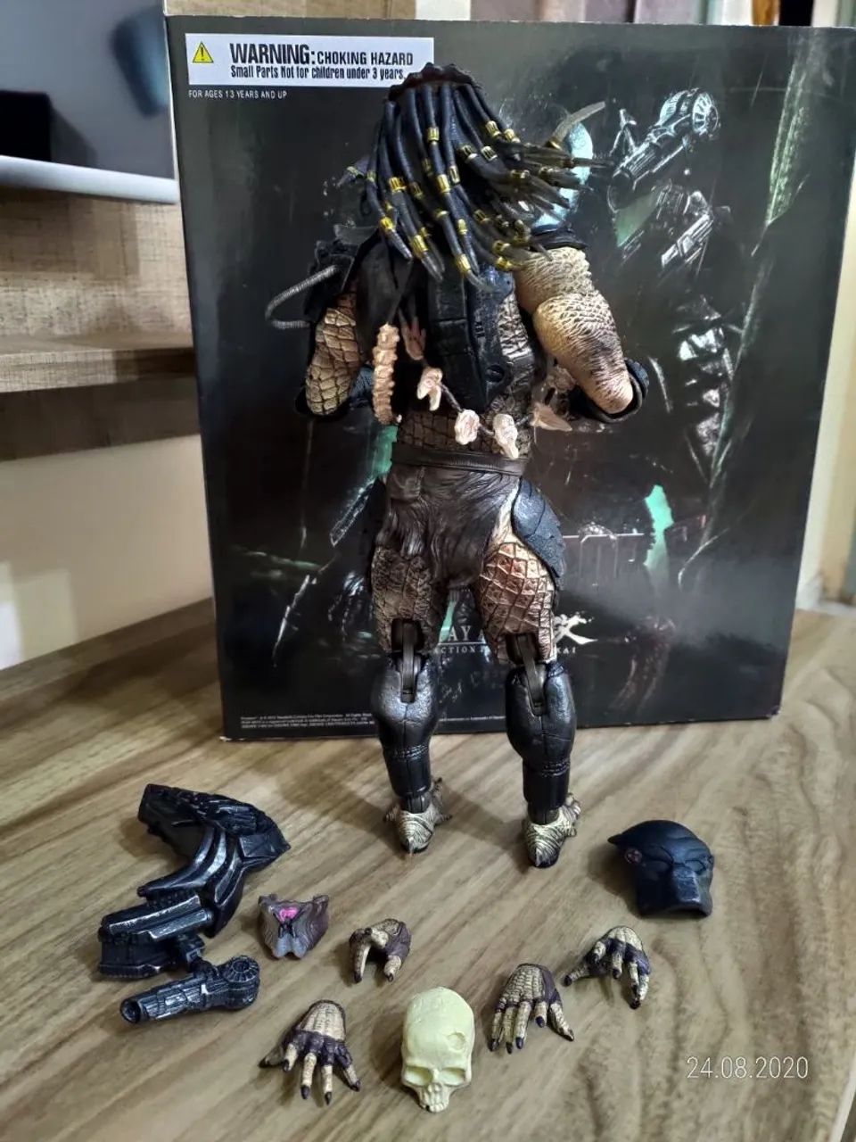 Predador Play Arts Action Figure 27cm - Foto 5