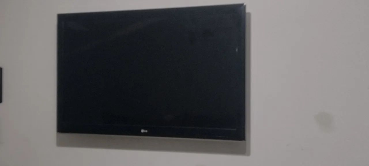 TV 42 polegadas c/ defeito 