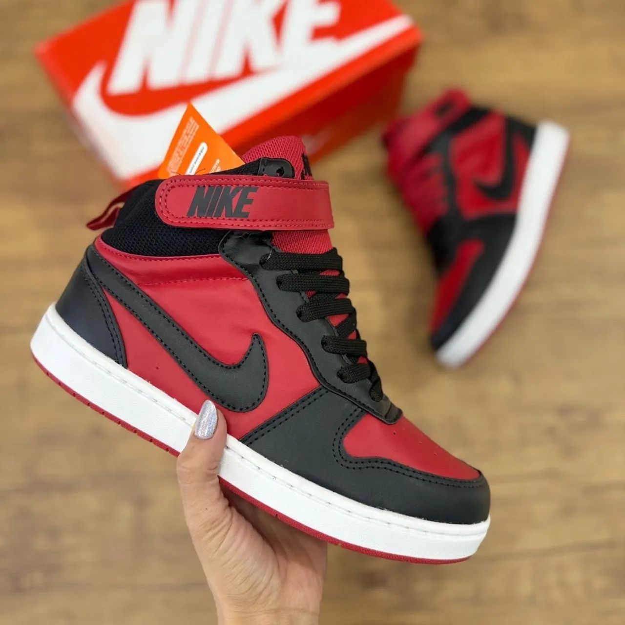 Tenis nike botinha court 