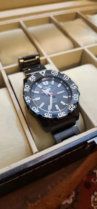 Relógio Seiko 5 Sport Baby Monster