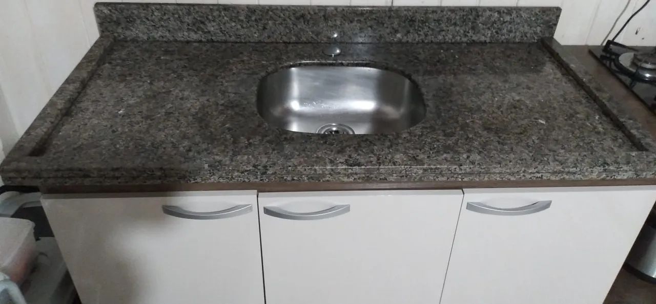 Balcão de Cozinha Branco/Marrom com 3 Portas e Gaveta + Pia granito preto  - Foto 4
