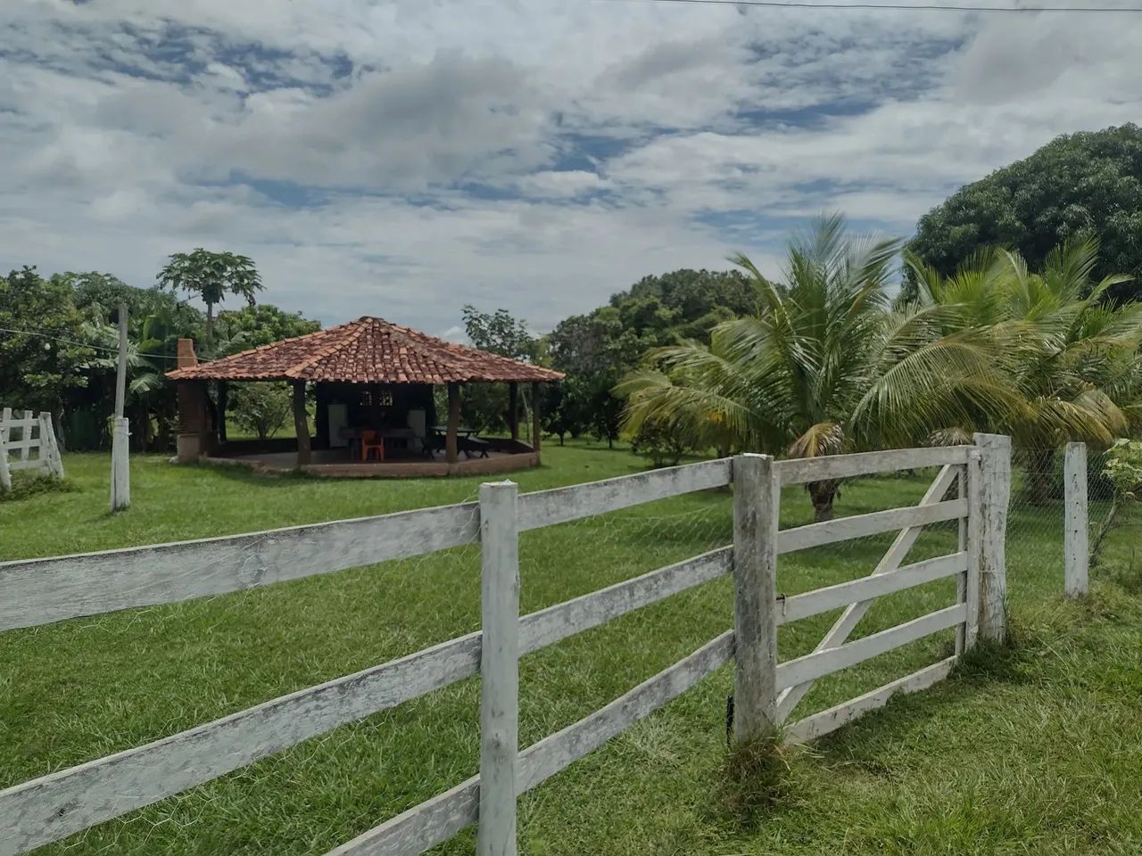 Fazenda c/ 500he, a 2km do asfalto, Agua Fria, Chapada dos Guimarães-MT - Foto 4