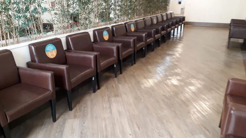 Cadeiras de Recepção - Reformas e Fabricação - Foto 3