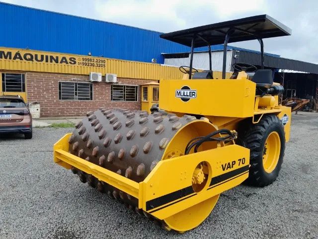 Rolocompacatdor muller Vap70 ano 1981 pé carneiro