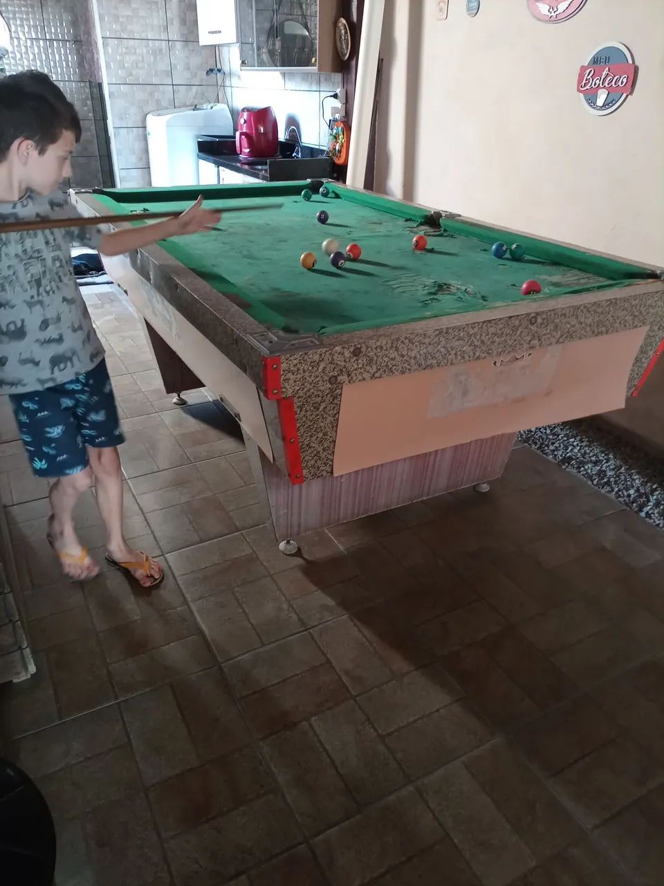 Selling a pool table with cues, balls and rack64315086687617121