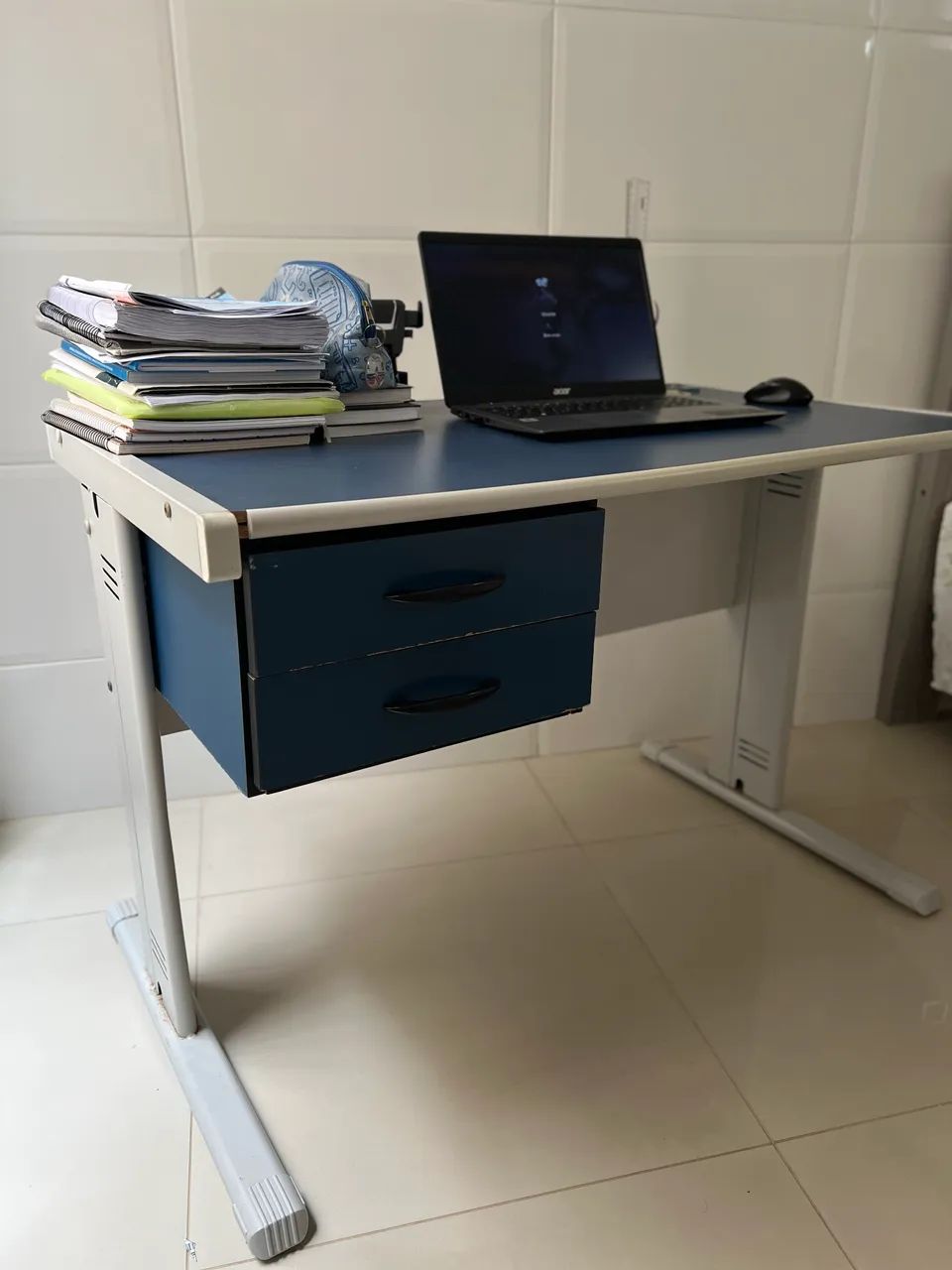 Mesa de escritório64520781092993121