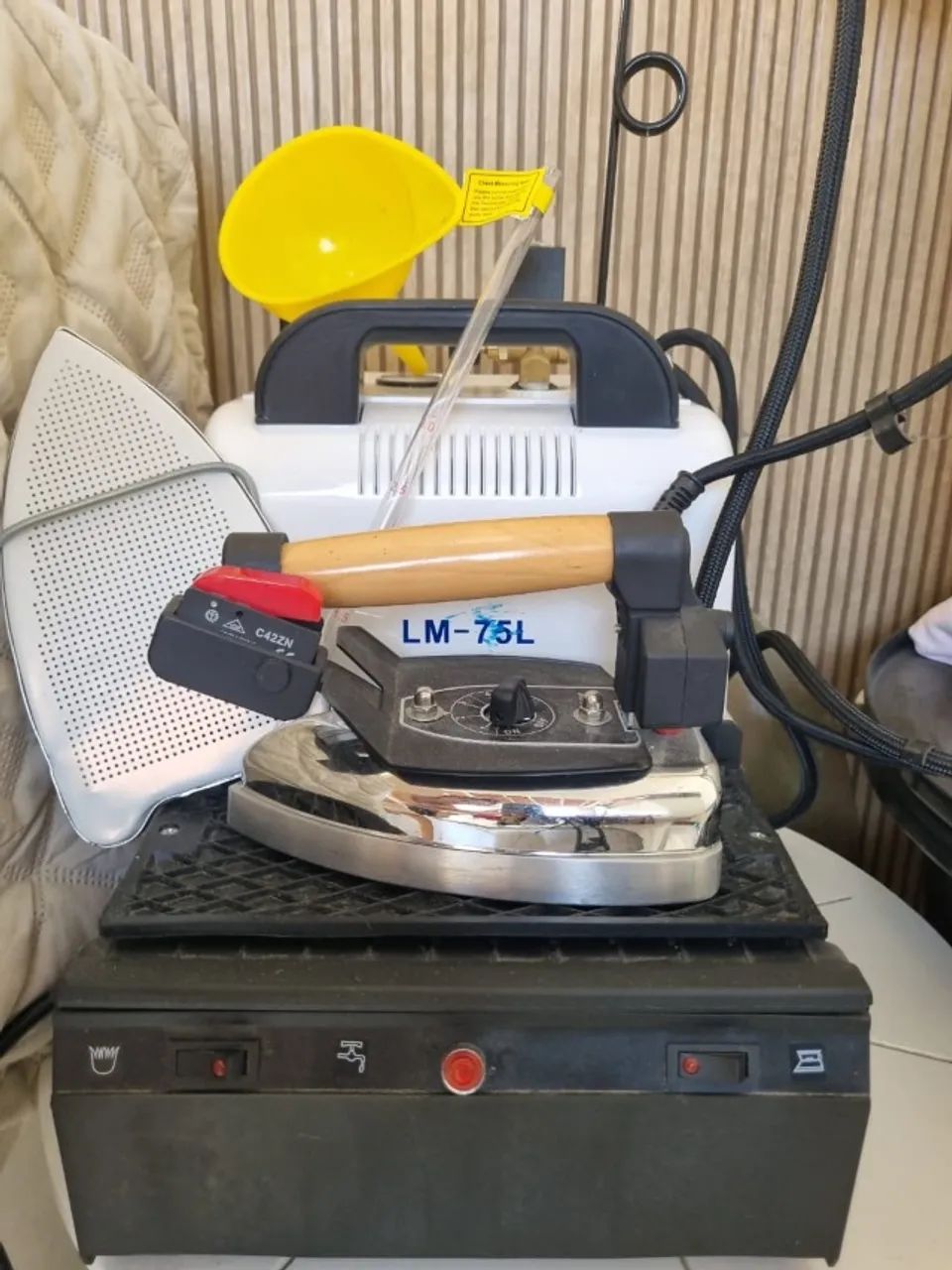 Ferro de passar roupas mini caldeira Lanmax
