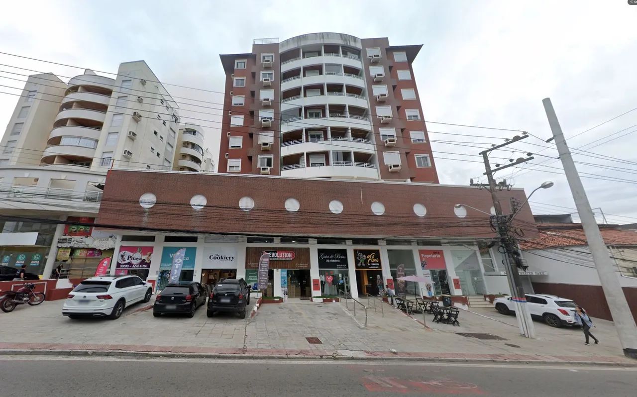 À venda | Loja Comercial de 62 m² no Ed. Manchester Park - Trindade, em Florianópolis.
