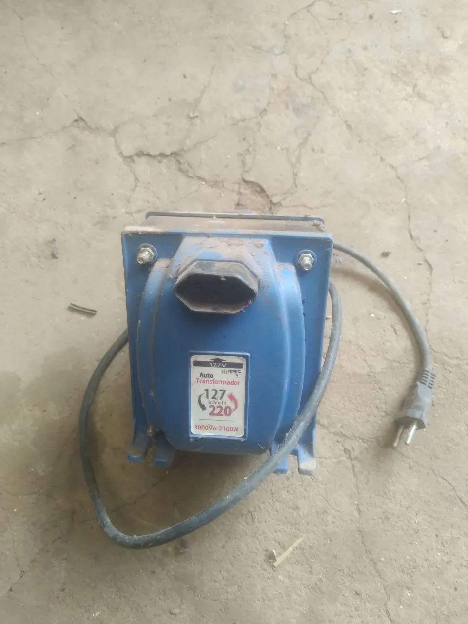 Transformer.64290859135874120