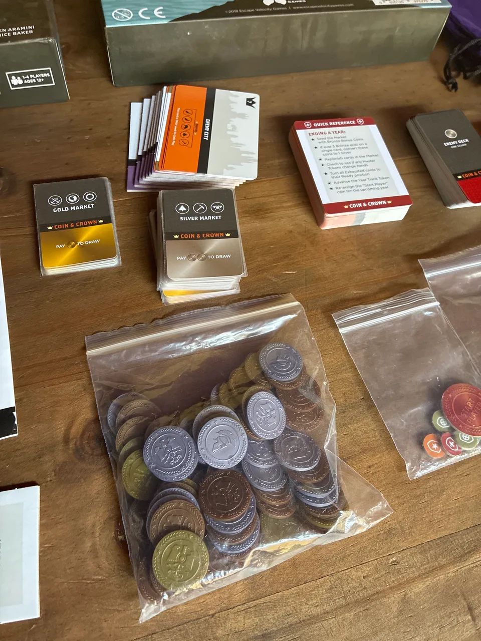 Jogo de tabuleiro Coin & Crown com modo solo Importado - Foto 2