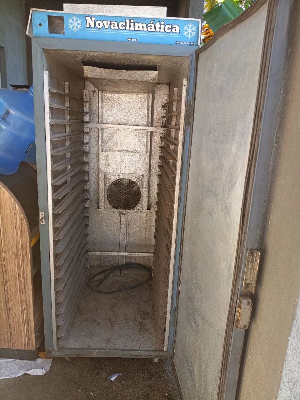 Vendo Climática 20 telas 220v. - Foto 2