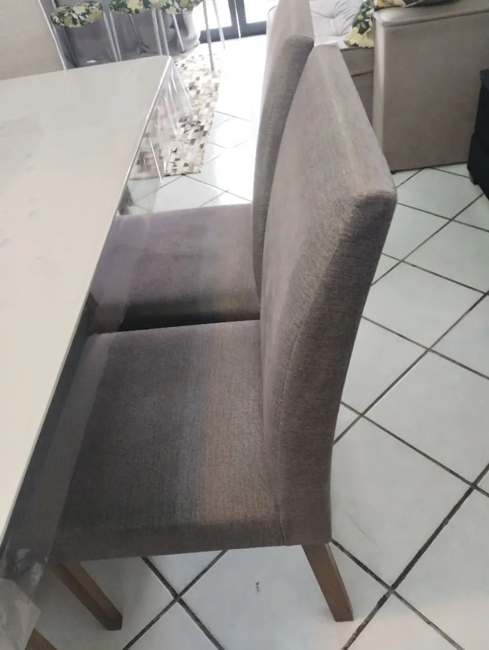 Mesa com seis cadeiras - Foto 3