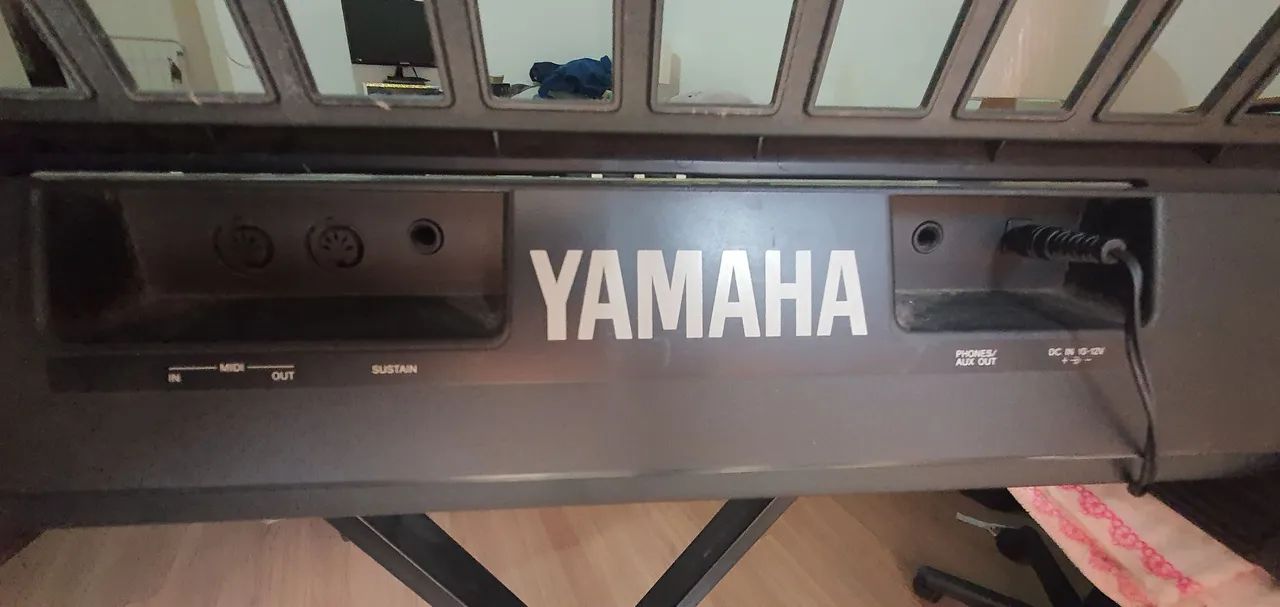 ? Teclado Yamaha PSR-E403 + Suporte - Foto 3