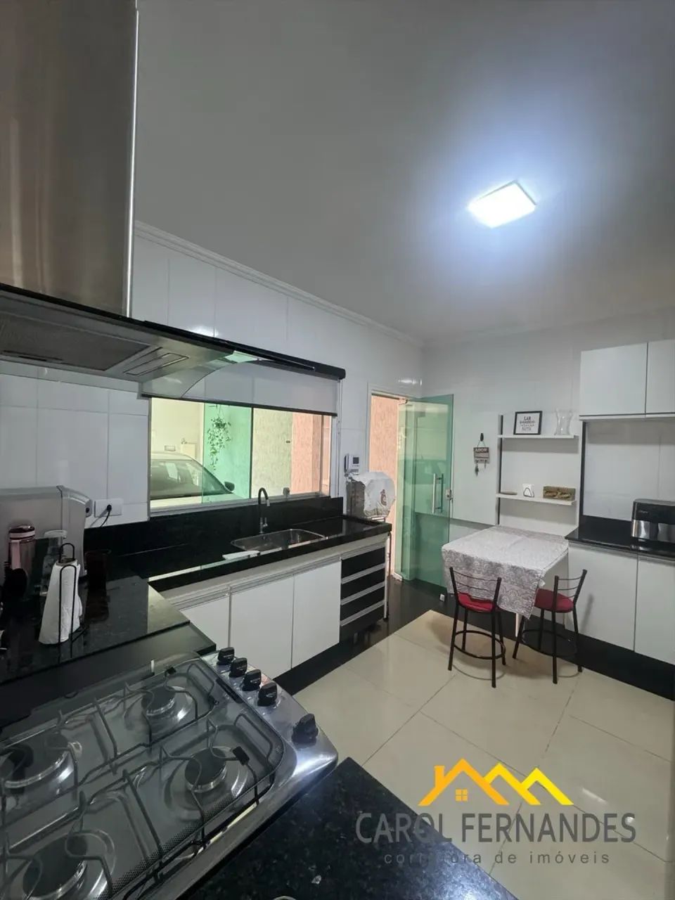 Casa com 3 quartos, 2 vagas de garagem e churrasqueira - Foto 2