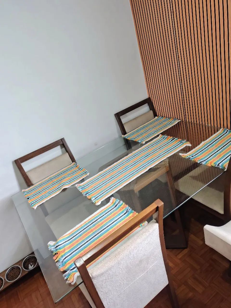 Mesa de vidro para 4 pessoas 