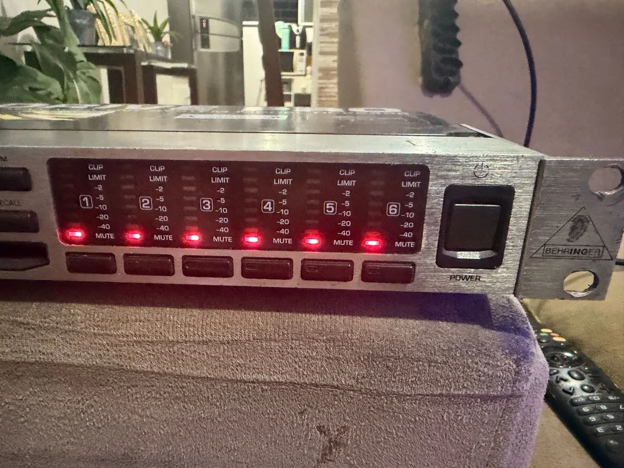 Processador Behringer DCX-2496 - Foto 4