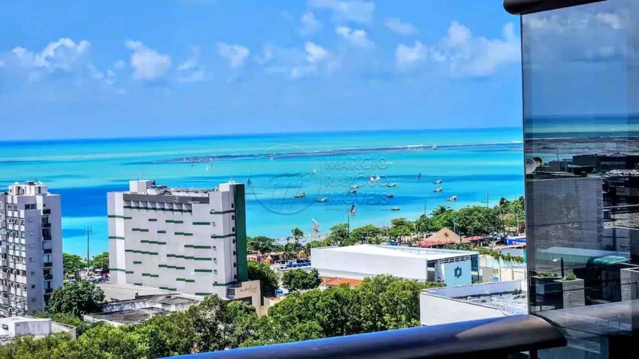 Cobertura 2 quartos com vista para o mar na Ponta Verde, 100% mobiliada e decorada.