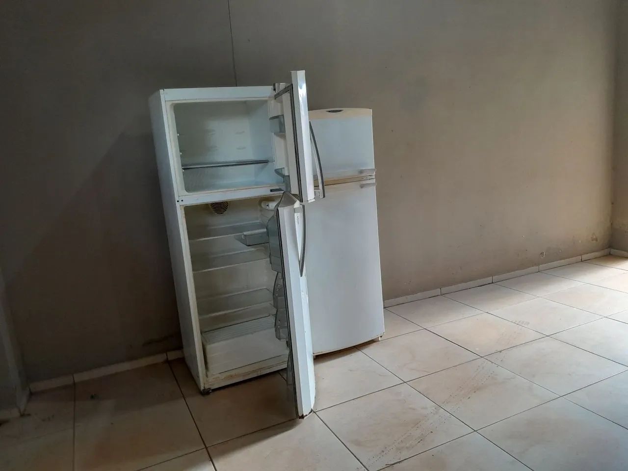GELADEIRAS / USADAS, EM PLENO FUNCIONAMENTO - Foto 3