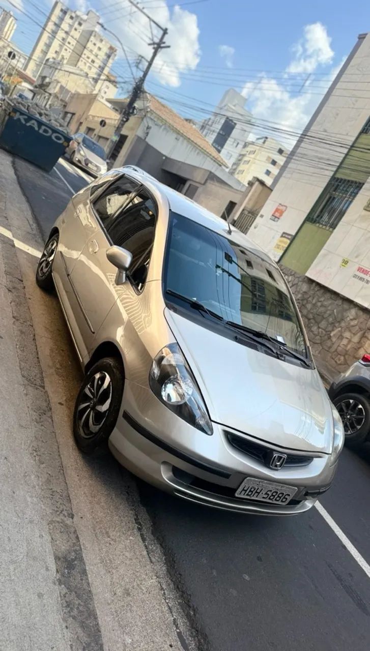 Honda Fit LX 1.4/ 1.4 Flex 8v/16v 5P Aut. 2004